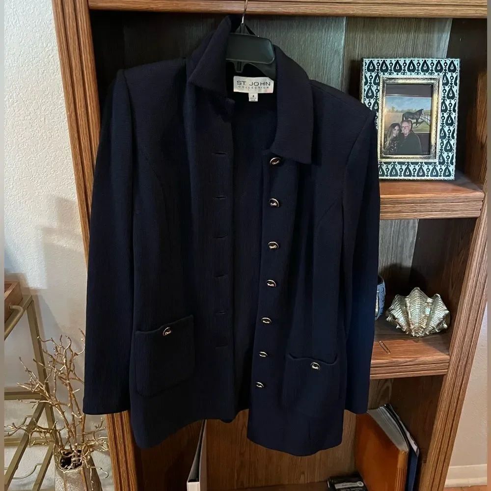 ST JOHN NAVY BLAZER JACKET